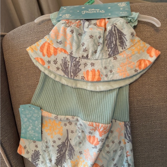 NWT Disney Princess beach set 6-9 months - Picture 2 of 3